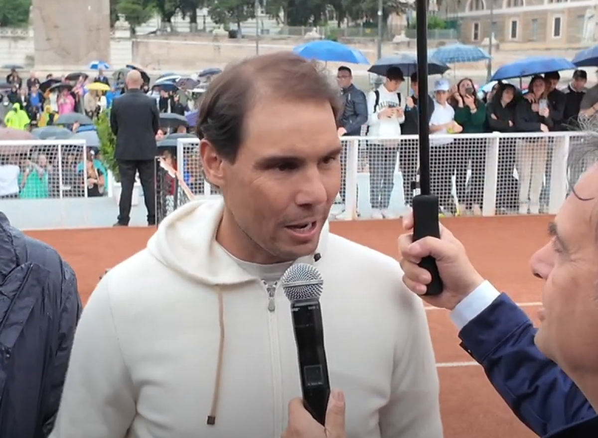 Roma, bagno di folla per Nadal a Piazza del Popolo: “Sensazione unica, ricordo più bello con Federer nel 2006” | VIDEO