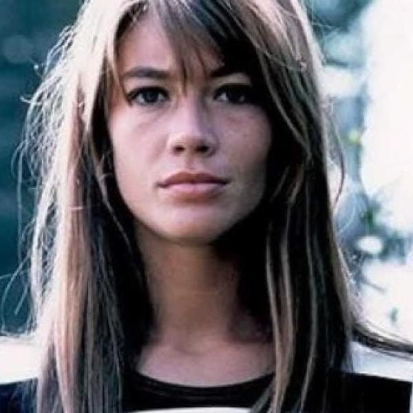 Che malattia aveva Françoise Hardy? La lunga battaglia contro il tumore e la posizione pro-eutanasia