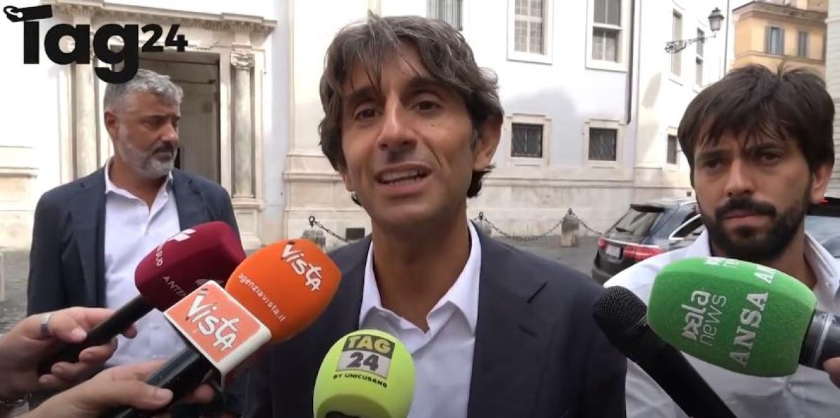 Manifestazione Giovani palestinesi inneggia al 7 ottobre, sdegno bipartisan, Donzelli: “Inaccettabile” | VIDEO