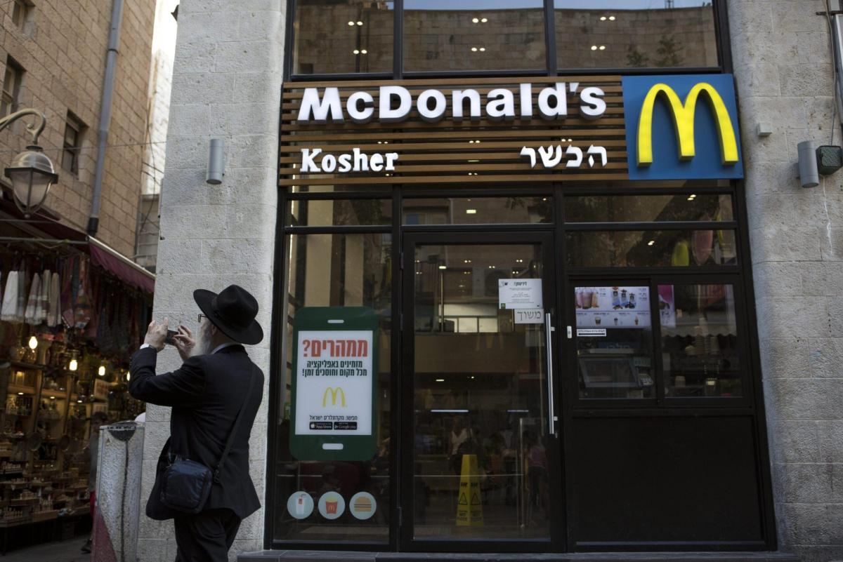 Israele, McDonald’s compra tutti i punti vendita del franchising a causa del boicottaggio