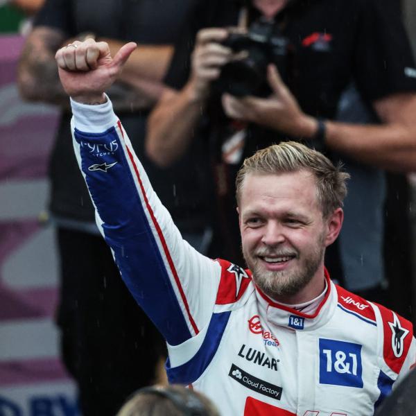 Formula 1, pole storica per Kevin Magnussen al GP del Brasile. Disastro Ferrari con Leclerc