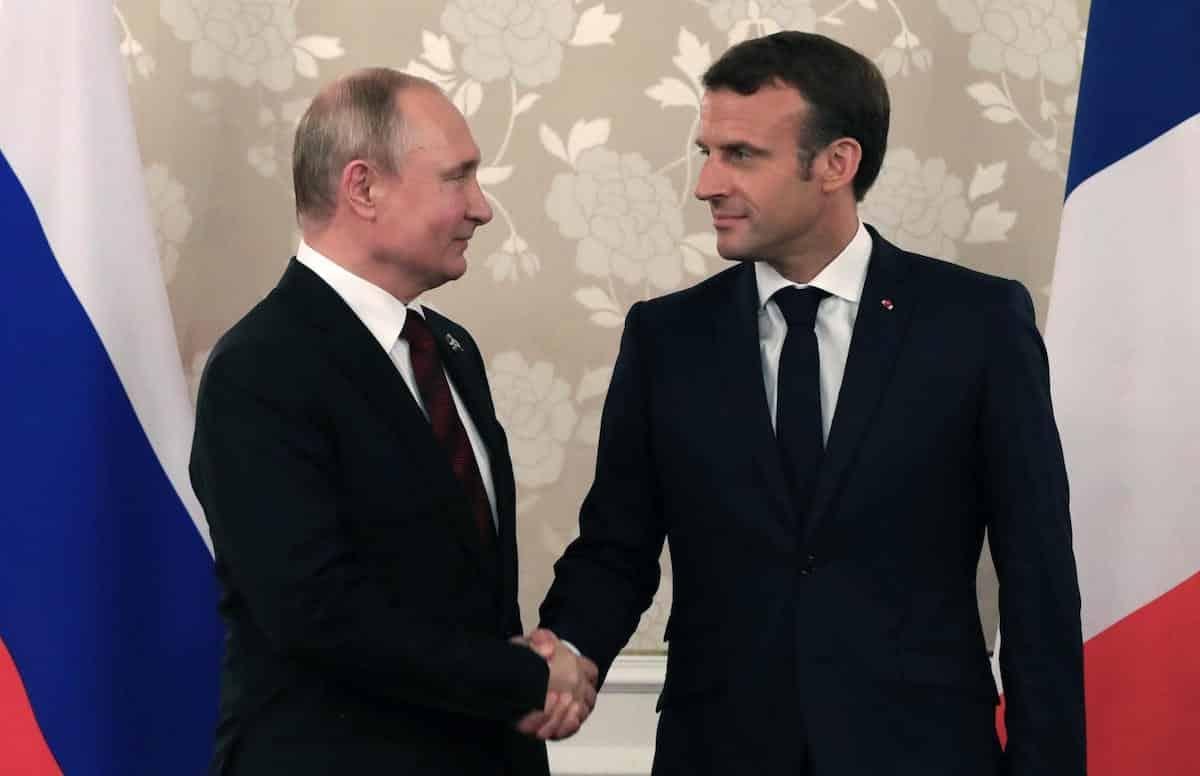 Guerra Ucraina, Macron chiama Putin: “Su Zaporizhzhia interazione non politicizzata”