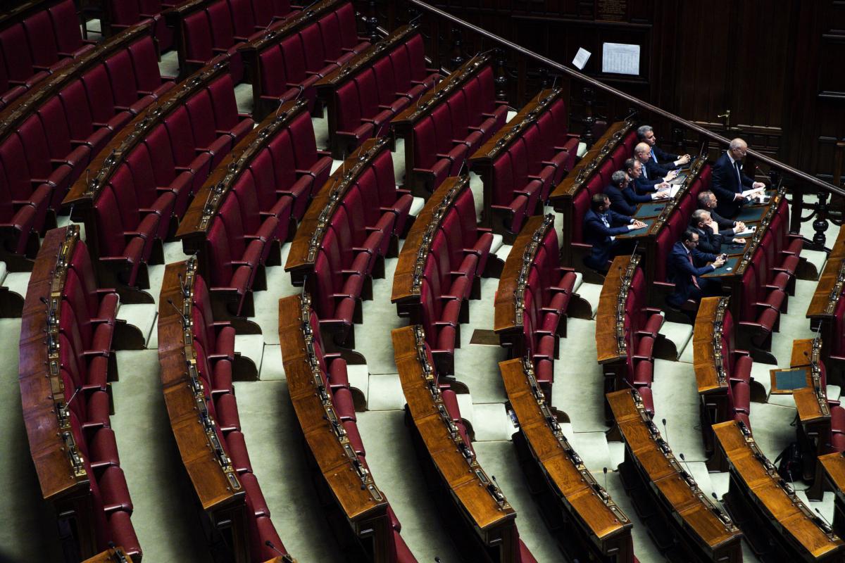 Quanto guadagna un parlamentare in Italia: stipendio di deputati e senatori e confronto con il resto d’Europa