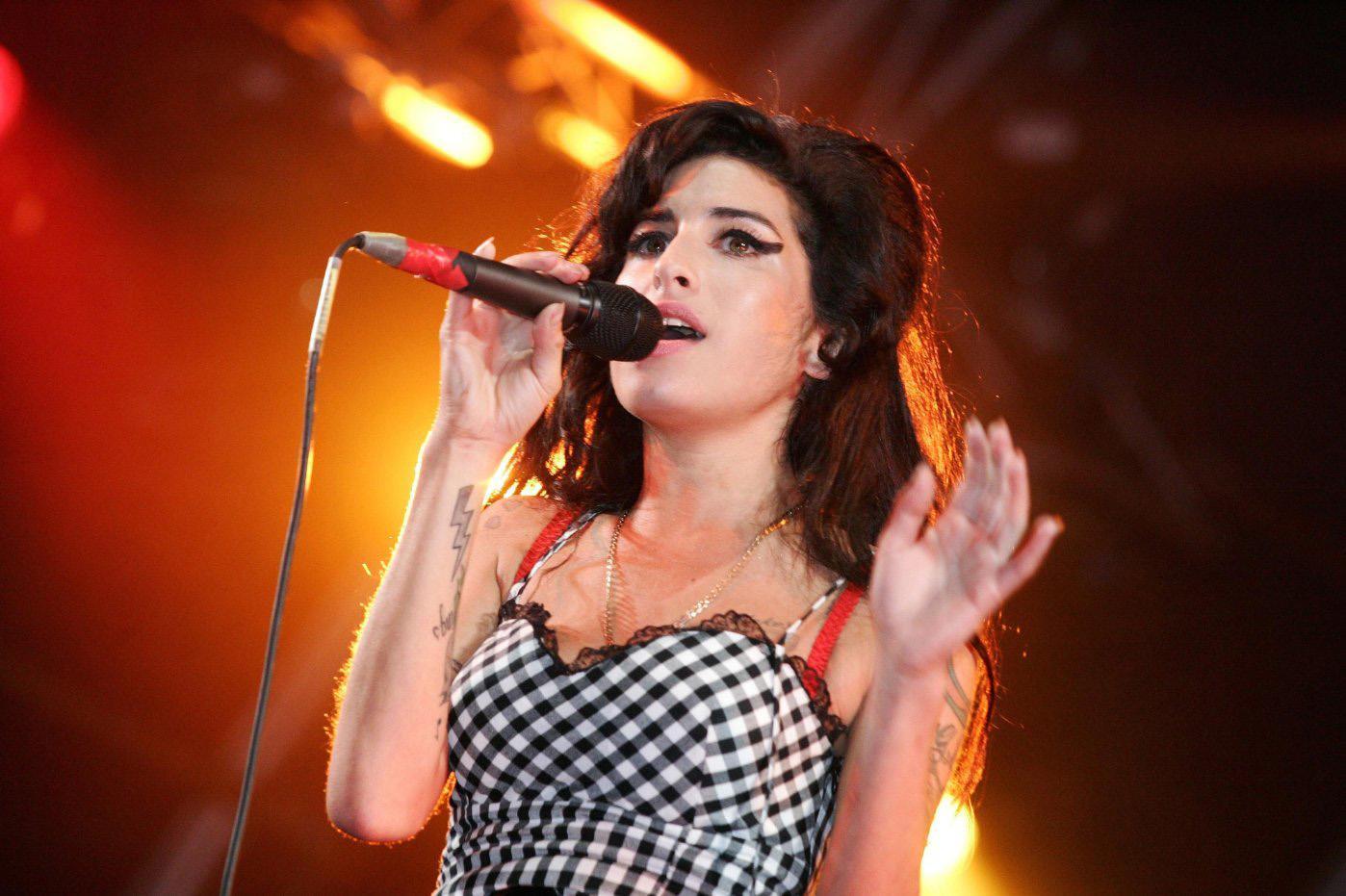 Amy Winehouse: quando e come è morta? Aveva figli? Frasi e canzoni famose