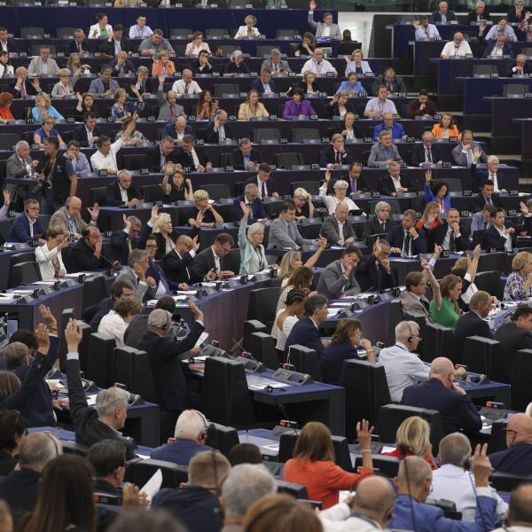 L’EuroParlamento al CIO: no ad atleti russi e bielorussi alle Olimpiadi