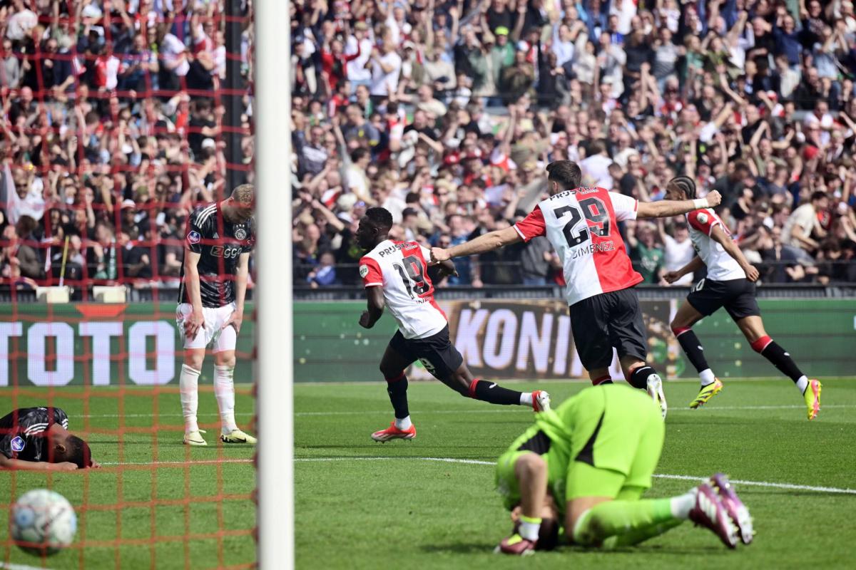 Olanda, che batosta per l’Ajax! I Lancieri perdono 6-0 con il Feyenoord e centrano un record negativo