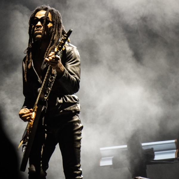 Lenny Kravitz torna in concerto in Italia nel 2025: due imperdibili date per raccontare l’album “Blue Electric Light”