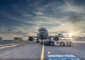 Olanda, aeroporto di Schiphol: muore risucchiato dal motore di un aereo