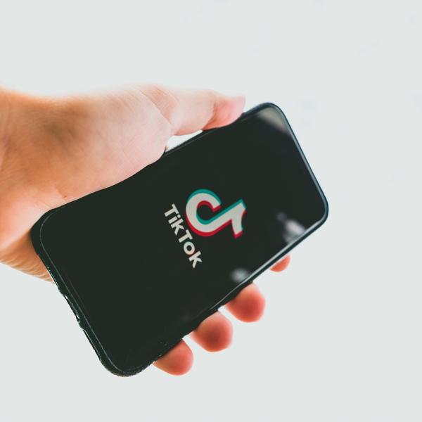 Cos’è TikTok Notes e come funzionerà la nuova App che farà concorrenza a Instagram