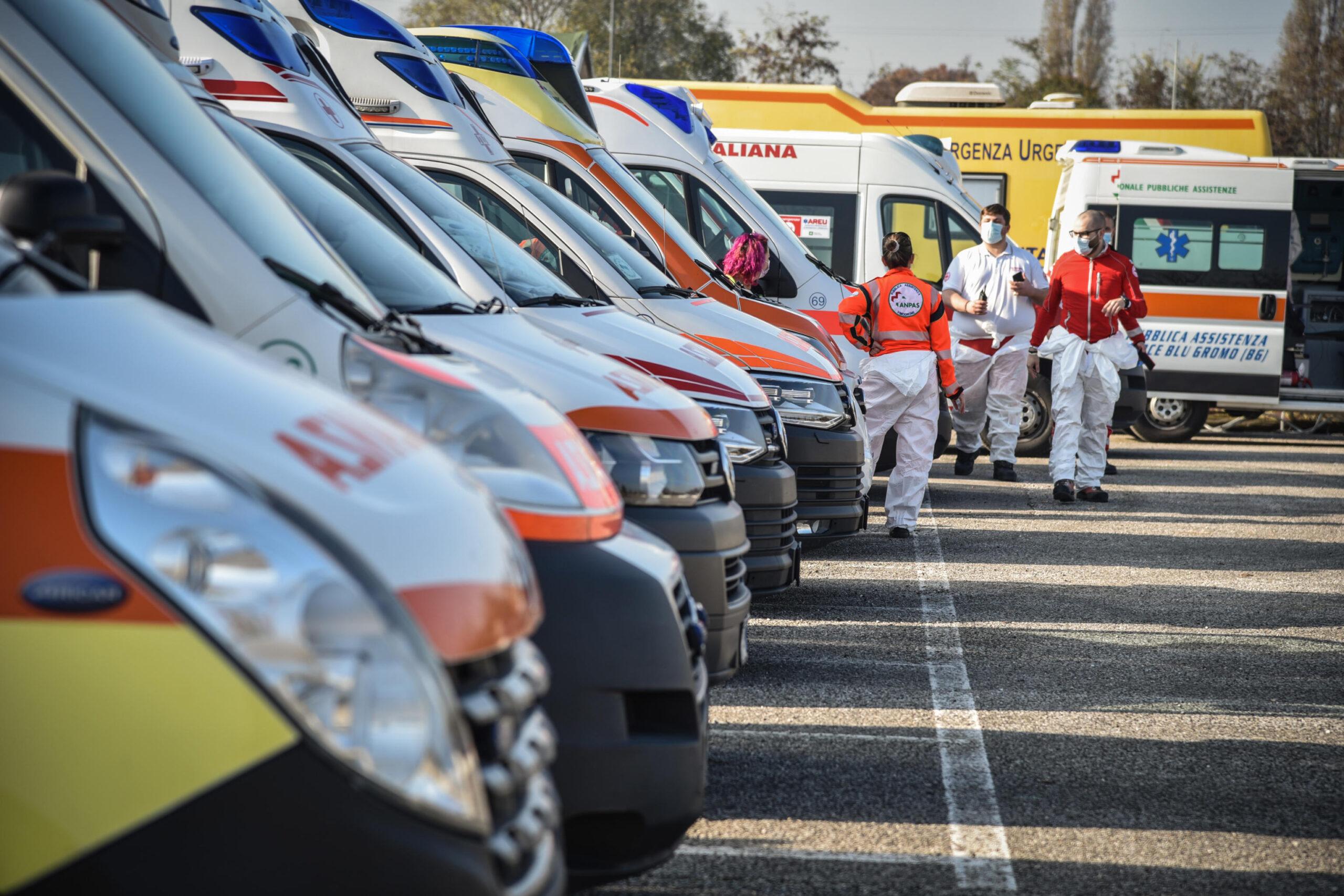 Biella, incidente sul lavoro a Masserano. Operaio precipita da 8 metri: è gravissimo