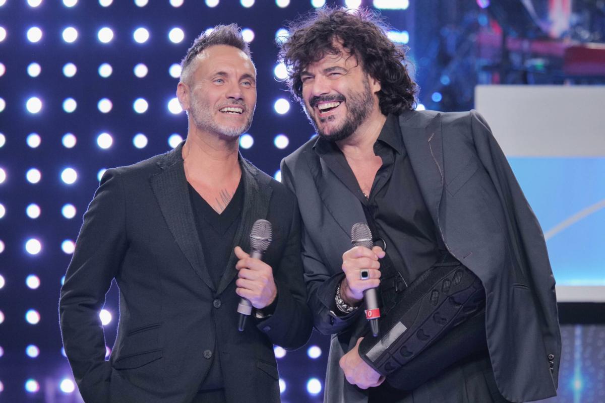 Sanremo 2024, conferenza stampa post prima serata: le parole di Nek e Francesco Renga in gara con il brano “Pazzo di te”| VIDEO