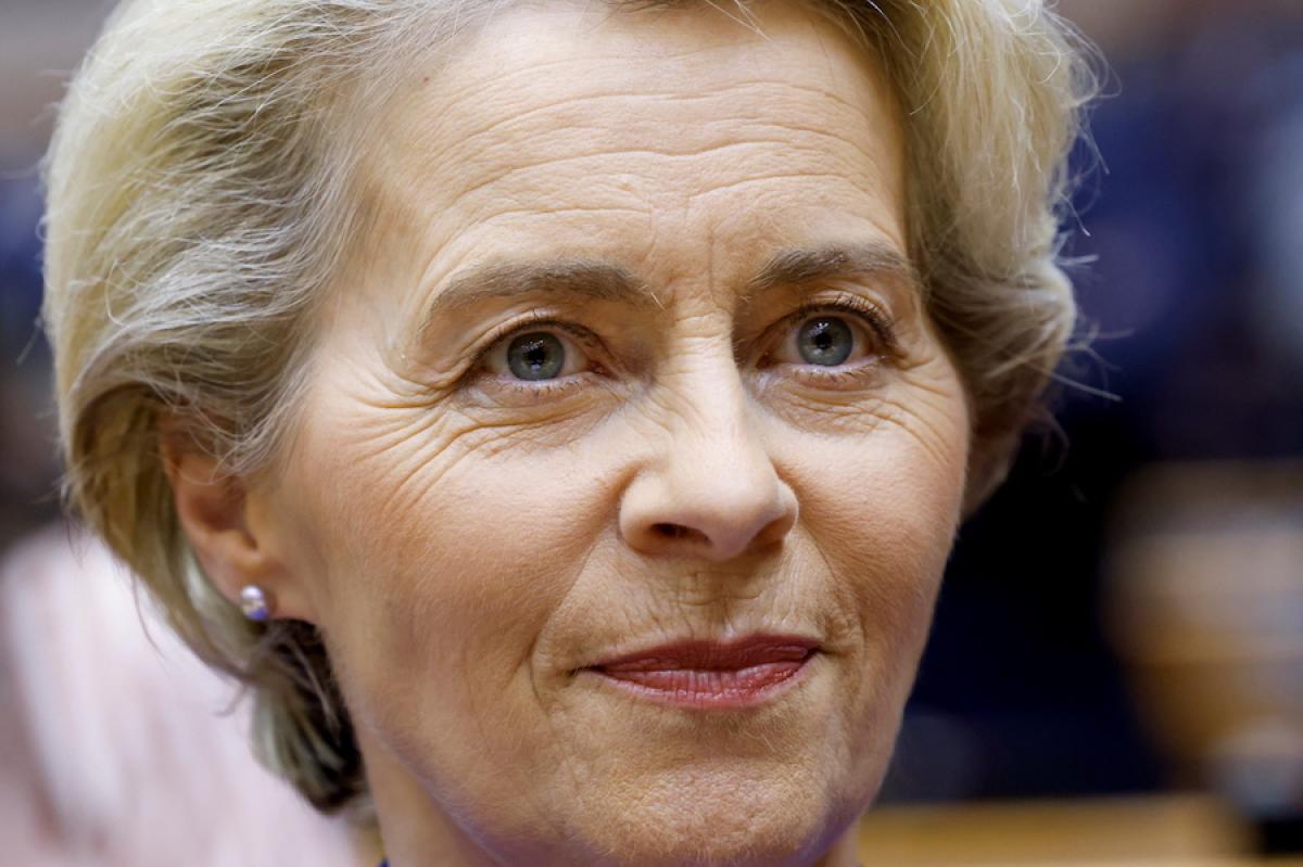 Diminuiscono le scorte di gas naturale, Ursula von der Leyen avvert…