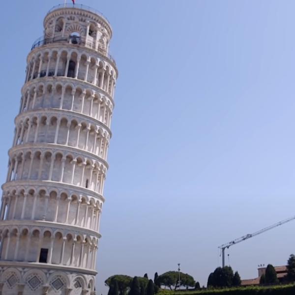 Perché la Torre di Pisa è storta? La spiegazione sta nella storia