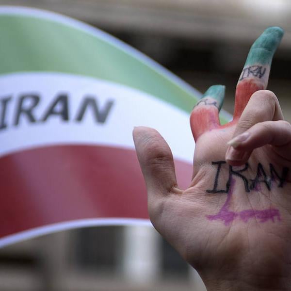 Continua la repressione in Iran, Teheran non permette a un aereo di…