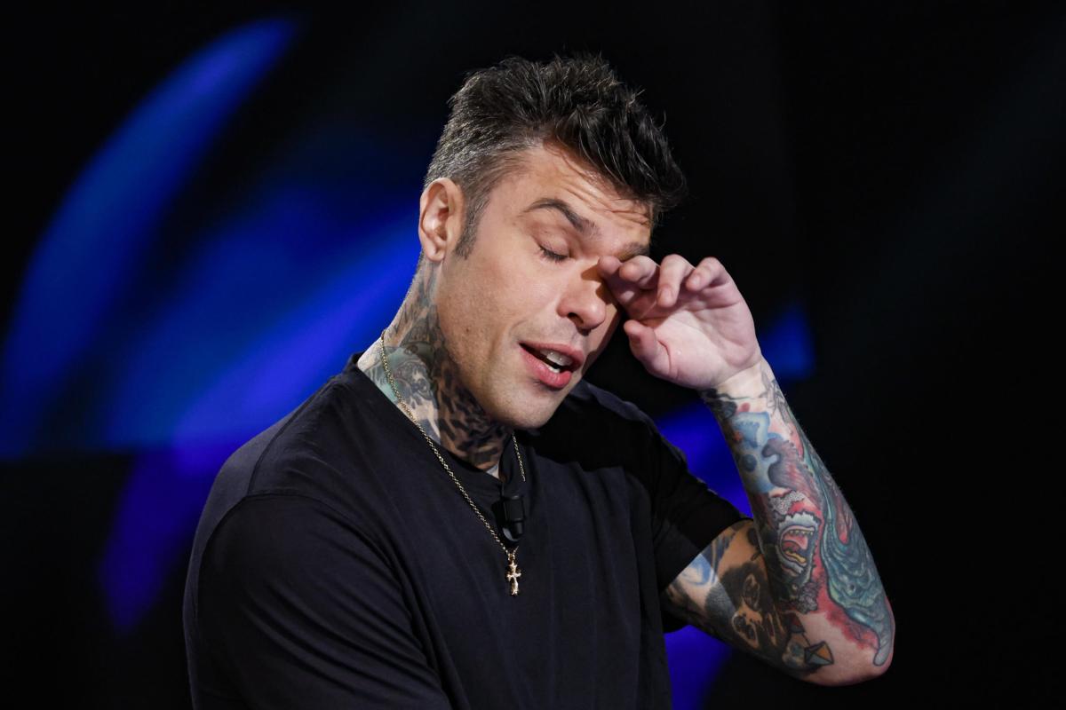 Allucinazione collettiva: testo integrale e significato della canzone di Fedez su Chiara Ferragni