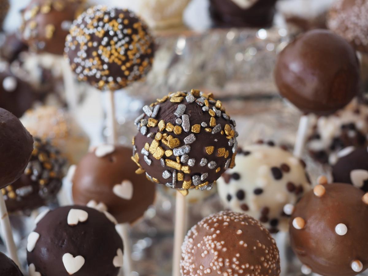 Quanto tempo ci vuole per fare i cake pops? La ricetta dolce e divertente per i bambini