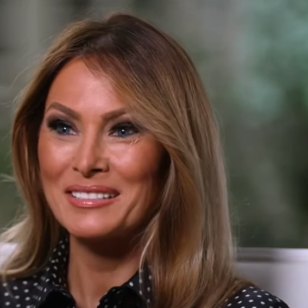 Melania Trump rompe il silenzio dopo due anni con un intervista a Fox News: “Donald è un uomo di famiglia” | VIDEO