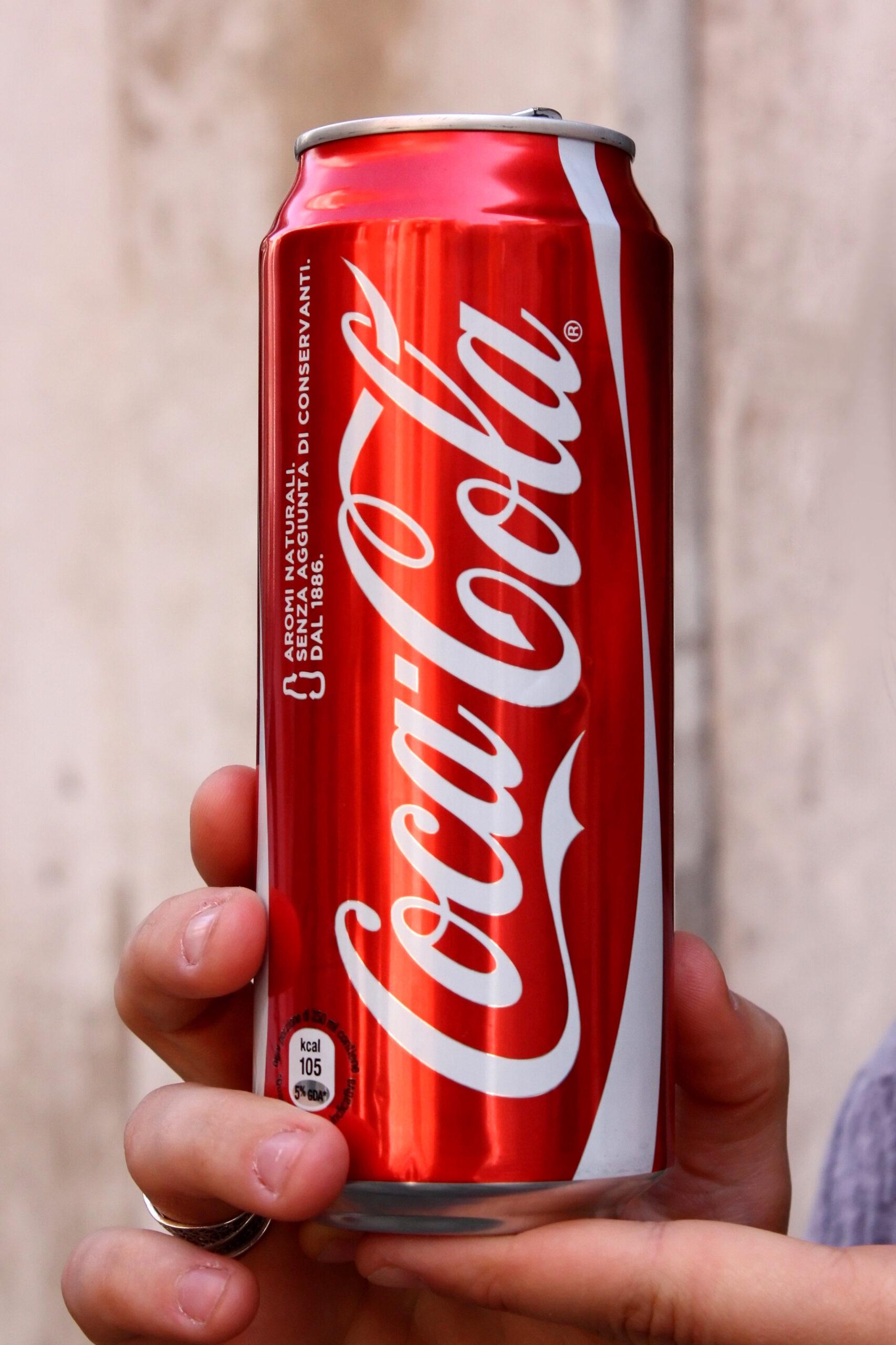 Obbligazione 100 anni Coca Cola: caratteristiche, cedola e rendimento