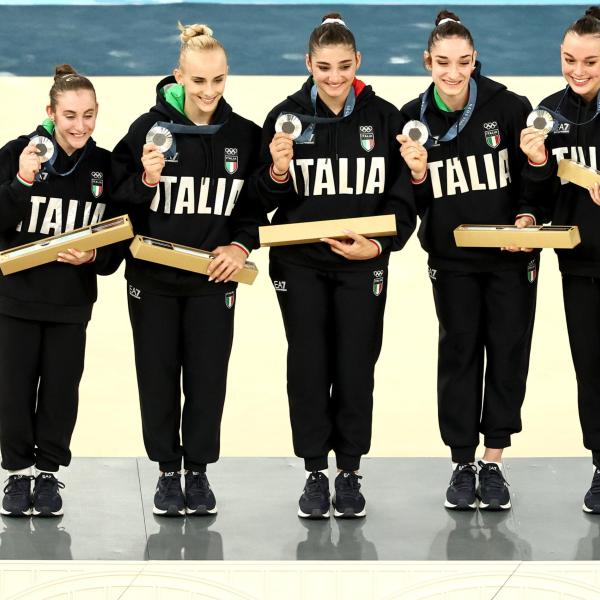 Olimpiadi 2024, Italia storica medaglia d’argento nella ginnastica artistica. Pagnini: “Meravigliose! Ecco cosa mi aspetto adesso”