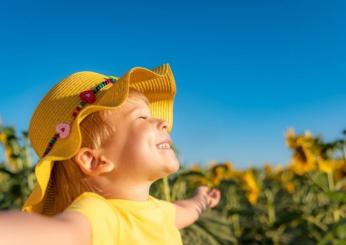 Come si manifesta l’allergia al sole nei bambini e cosa fare