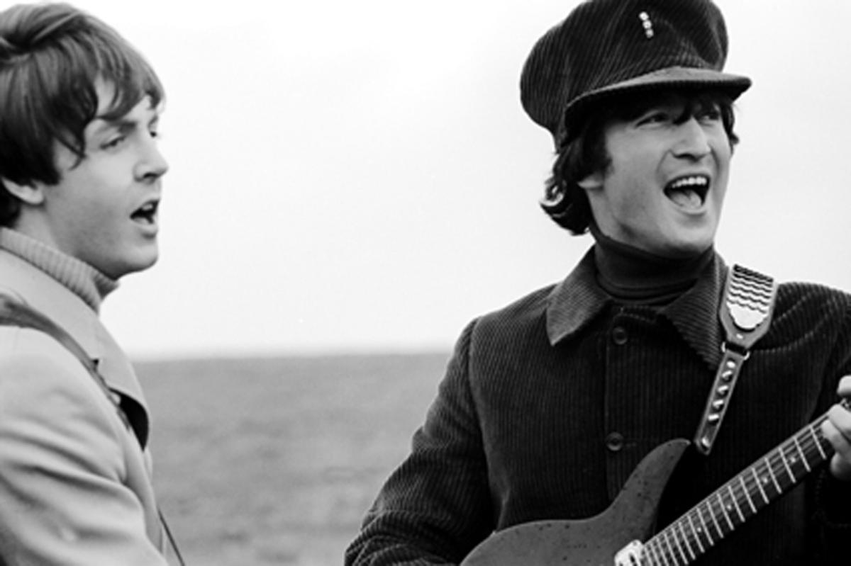 Lennon e McCartney di nuovo insieme, i figli dei Beatles lanciano la nuova canzone “Primrose Hill”: storia e significato del brano