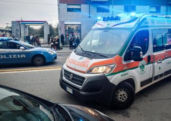 Tragedia a Milano, ragazza investita e trascinata per 300 metri  a Bovisa: intrappolata sotto l’auto mentre perdeva sangue