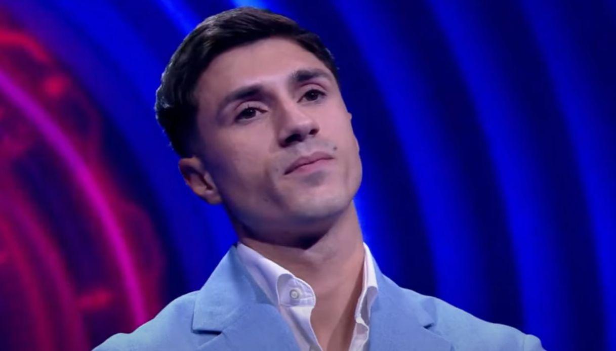 Grande Fratello 2023, Mirko ancora geloso di Perla: “Ti spacco i denti” | VIDEO