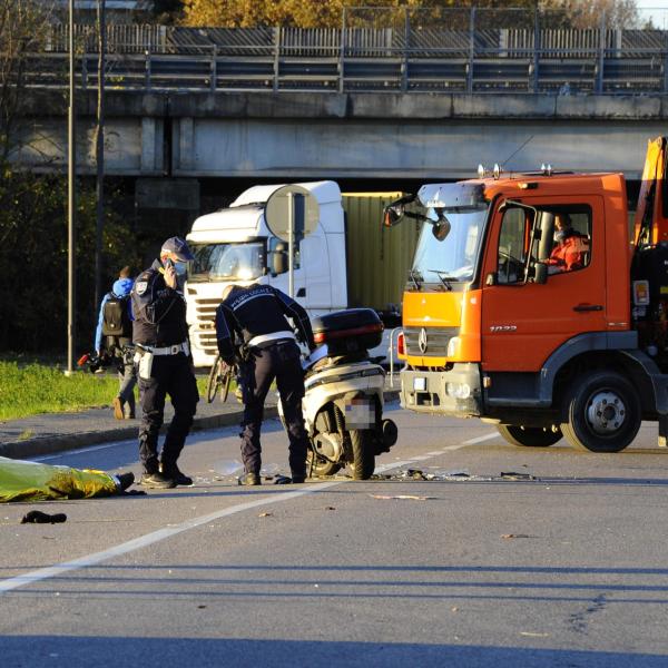 Codice della strada, stretta anti stragi. Dal ritiro della patente a vita ai monopattini. Tutte le ipotesi al vaglio