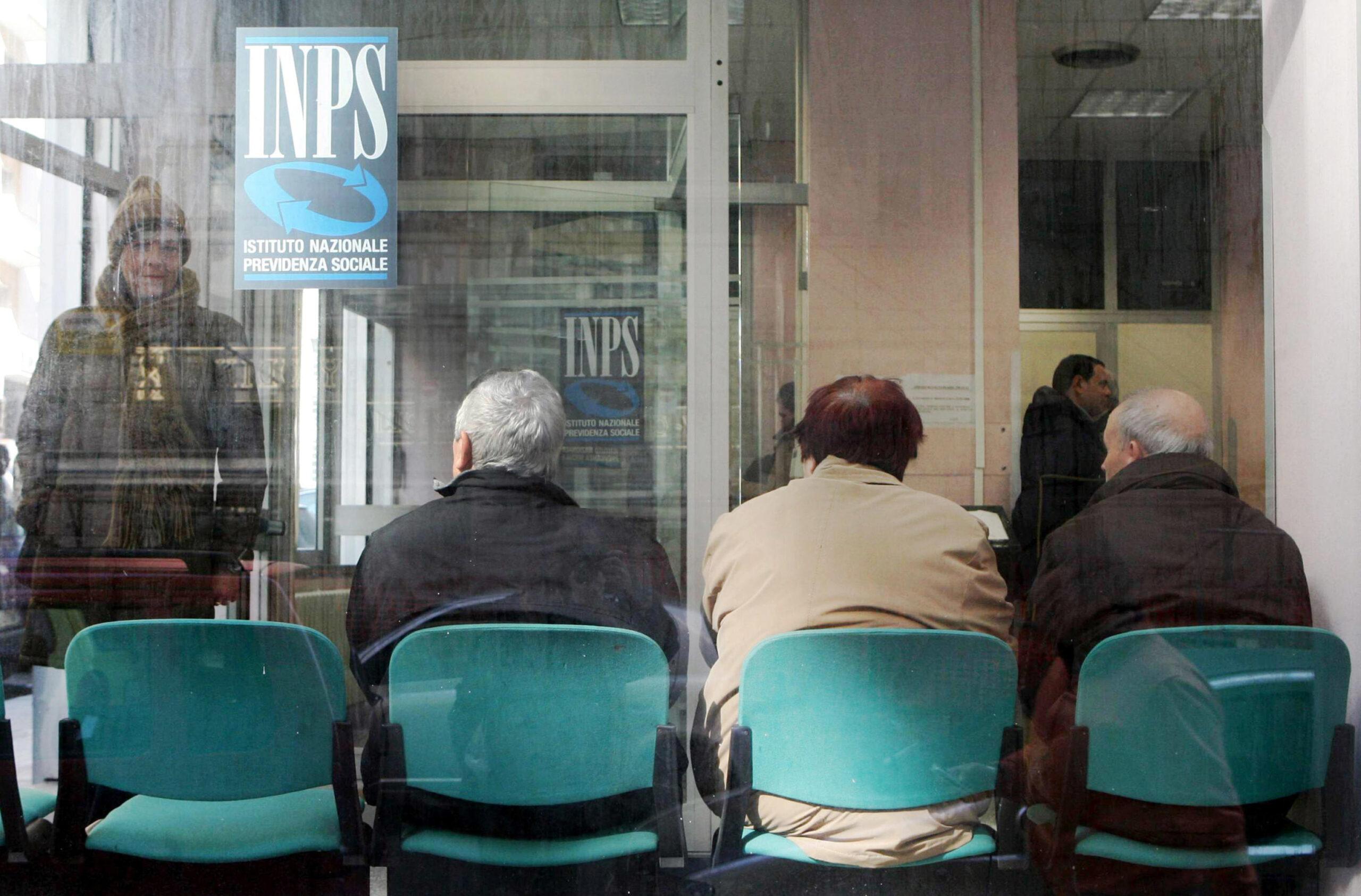 Pensioni luglio 2023: l’INPS corregge l’errore sugli aumenti nel cedolino