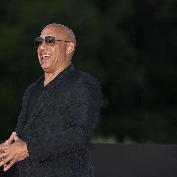 Vin Diesel accusato di violenza sessuale dall’ex assistente: lui respinge le accuse