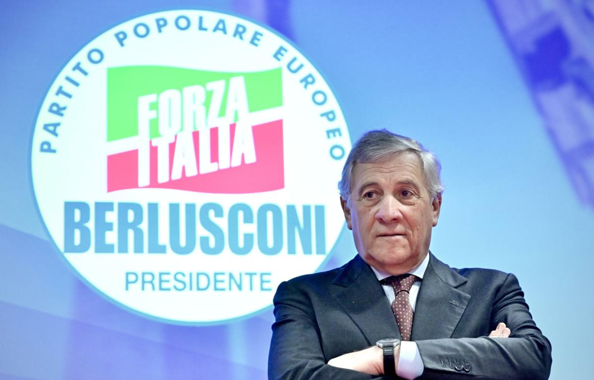 Europee 2024, Tajani prepara la sua candidatura: “Ci penserò dopo il congresso, Forza Italia andrà in doppia cifra”