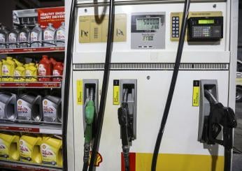 Pesaro, caporalato, estorsioni e truffe ai distributori di benzina: sequestrati impianti per 2 milioni di euro