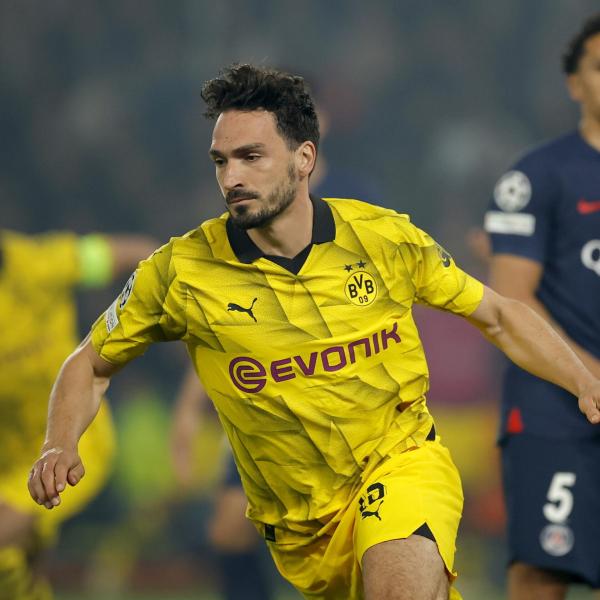 Hummels in scadenza e ai saluti con il Borussia Dortmund: il difensore piace a Milan e Juventus