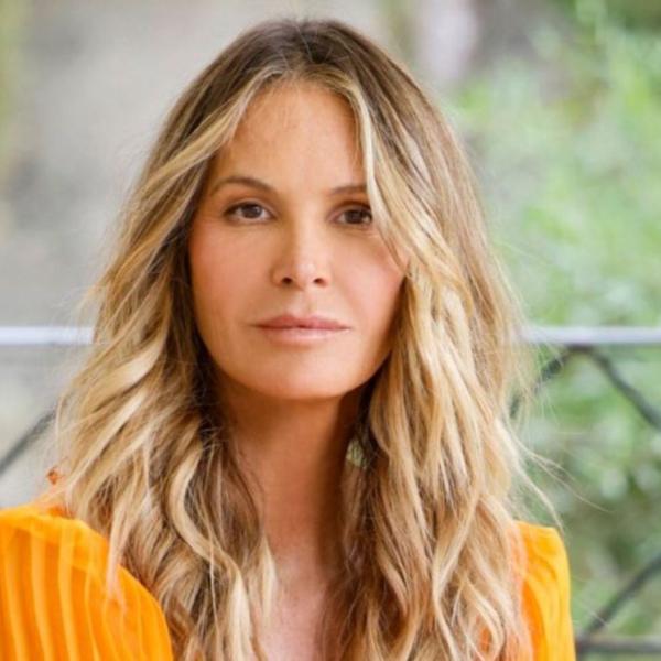 Elle Macpherson spiega perché dopo la diagnosi di cancro al seno ha rifiutato la chemioterapia