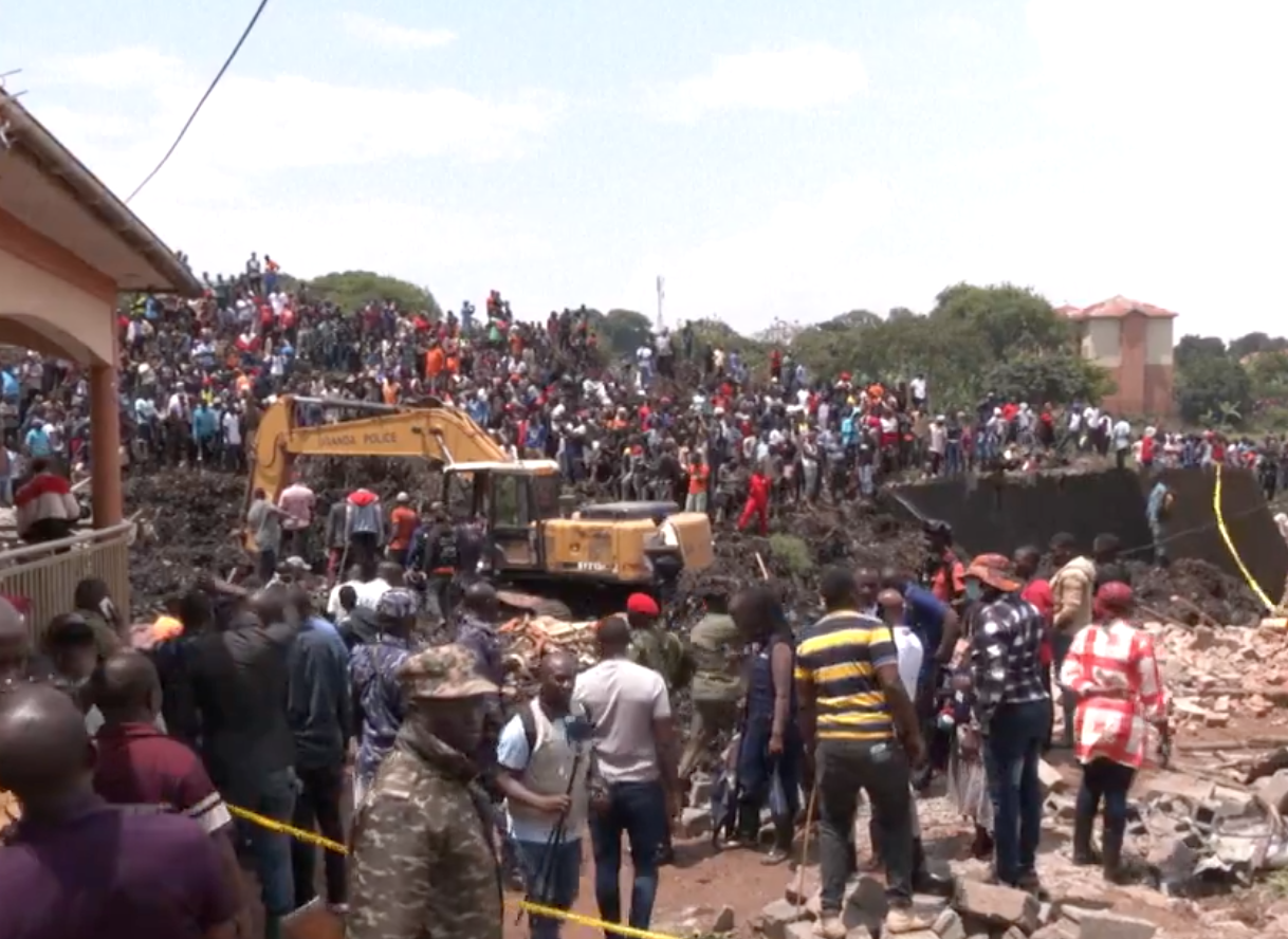 Uganda, frana una discarica vicino a Kampala: morte 12 persone, 14 feriti | VIDEO E FOTO