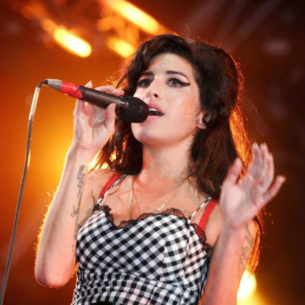 Amy Winehouse: quando e come è morta? Aveva figli? Frasi e canzoni famose