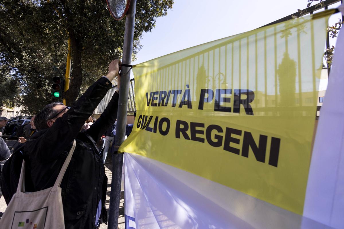 Omicidio Giulio Regeni, la storia e gli ultimi sviluppi sul dottora…