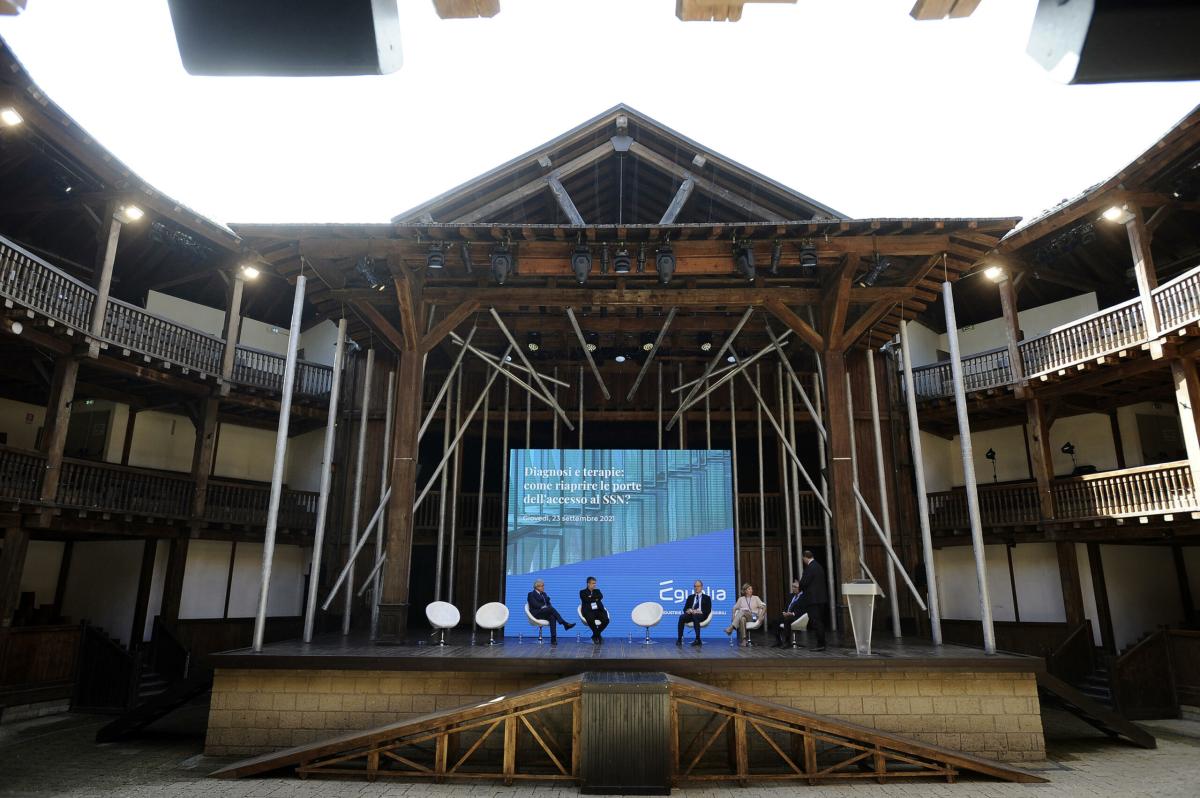 Roma, il Globe Theatre di Proietti forse salvato dall’abbattimento….