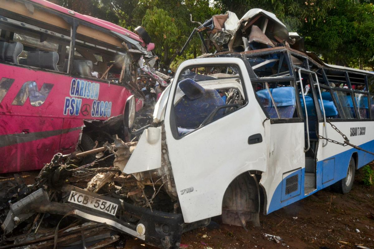 Kenya, grave incidente tra Nairobi e Mombasa: bus di studenti si schianta, 11 morti e 42 feriti