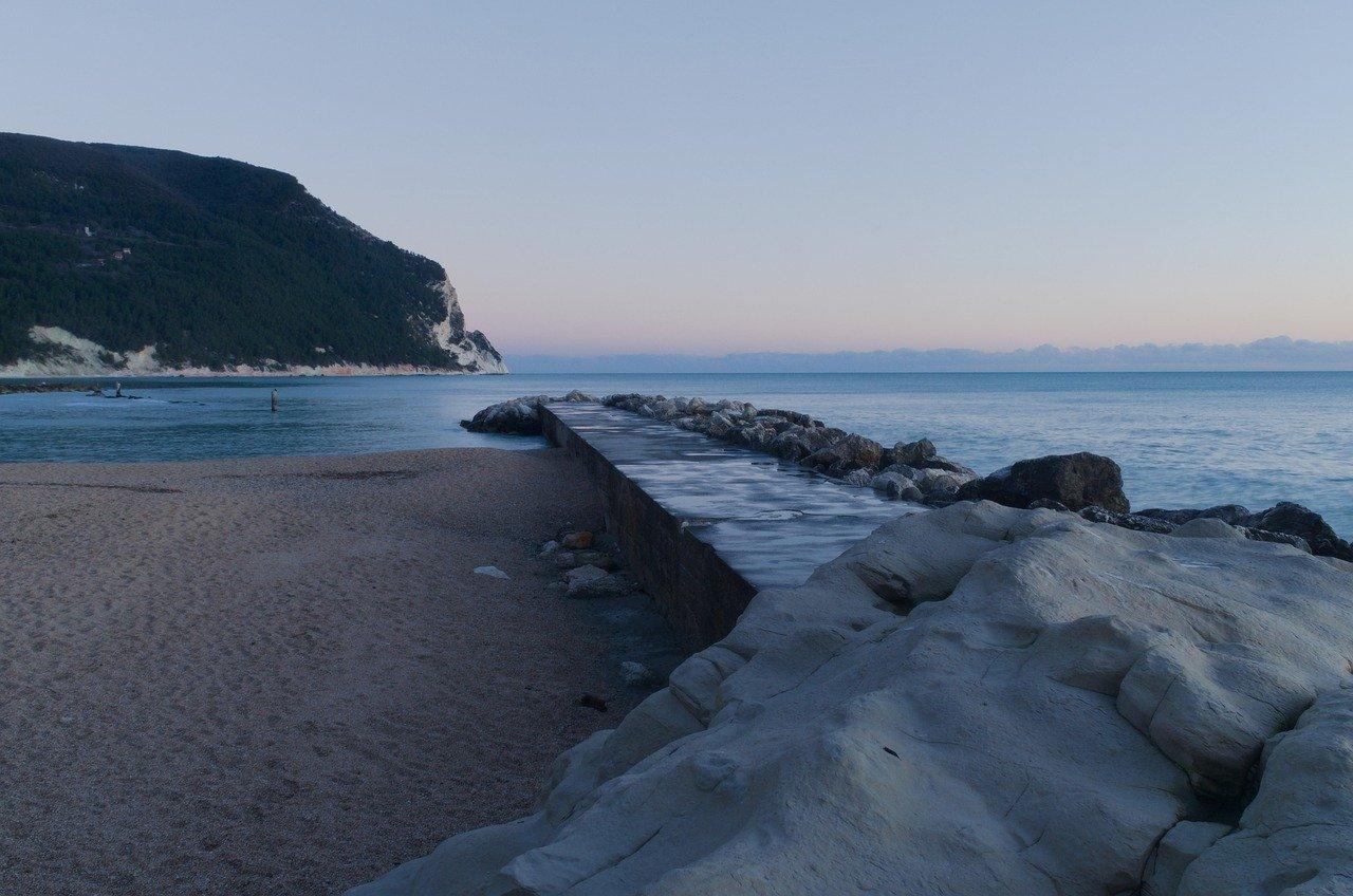 Migliori spiagge delle Marche 2024: l’elenco delle più belle