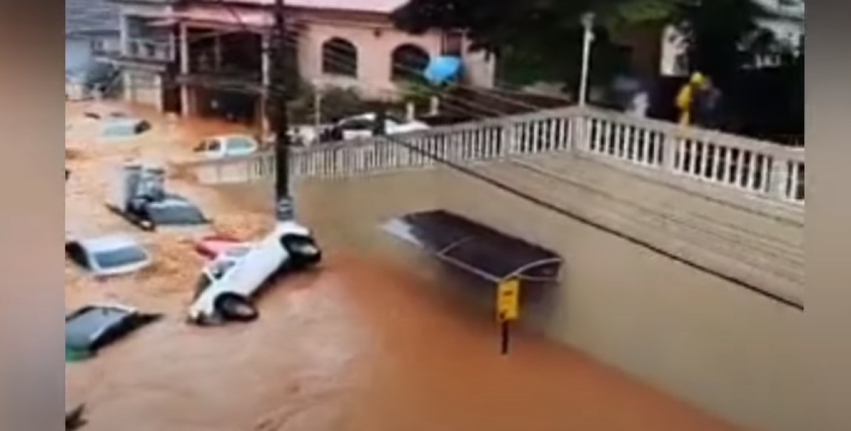 Maltempo in Brasile, piogge torrenziali e inondazioni: almeno 25 morti, migliaia le persone evacuate | FOTO E VIDEO