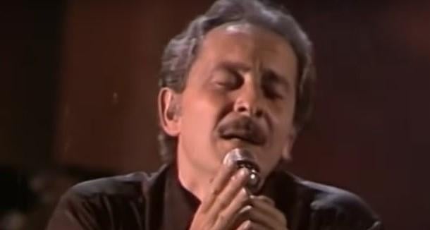 Domenico Modugno: altezza, titolo di studio, partito politico e soprannome del cantautore