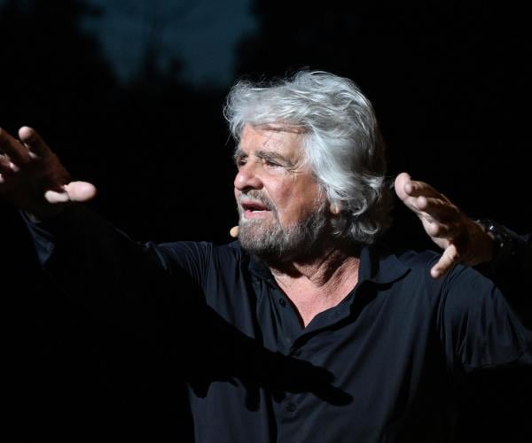 Grillo, discorso di Capodanno 80 anni dopo l’Uomo Qualunque?