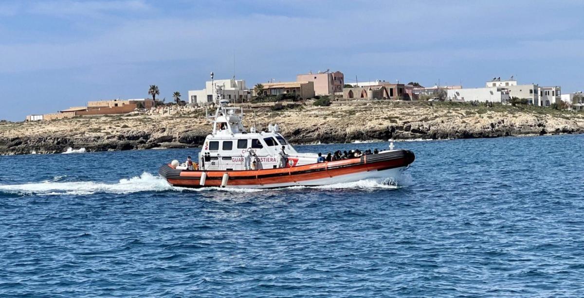 Nuovo naufragio a Lampedusa: altri 36 migranti soccorsi nella notte…