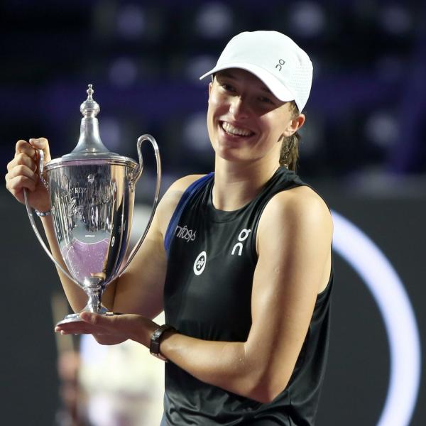 WTA Finals, “uragano” Swiatek su Jessica Pegula: la polacca torna numero 1