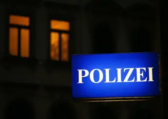 Germania, aggressione con coltello a Bergen nella serata di ieri: arrestato un 22enne alla fermata dell’autobus, non ci sono feriti