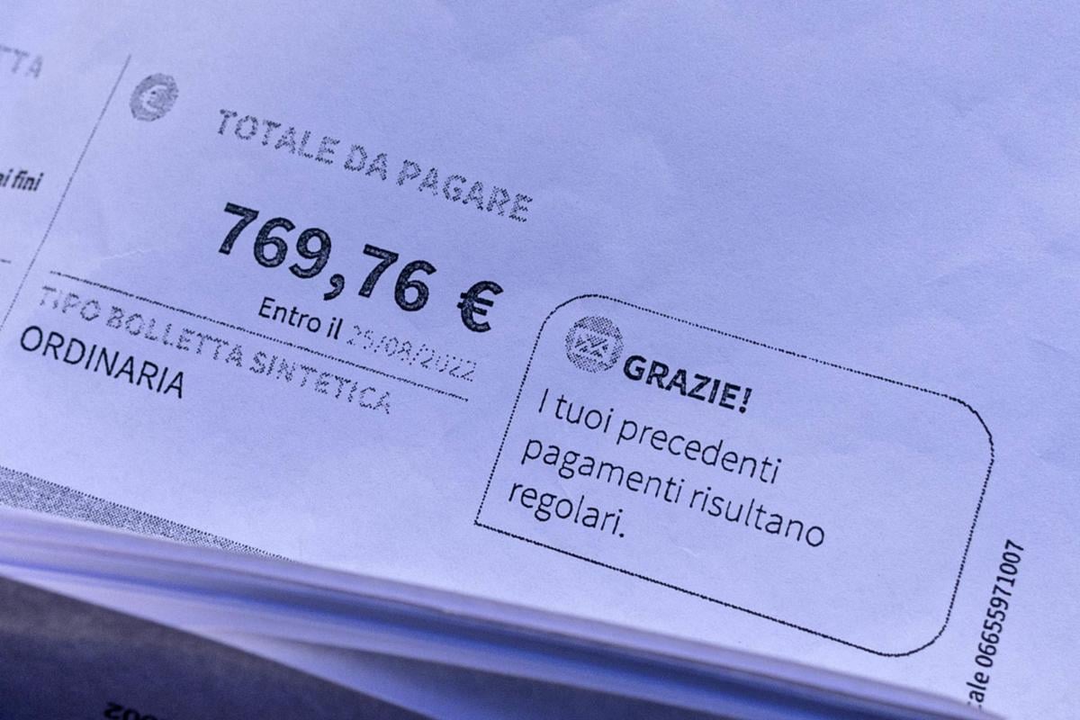 Prezzo gas gennaio -33%, risparmio bollette di 712 euro nel 2023