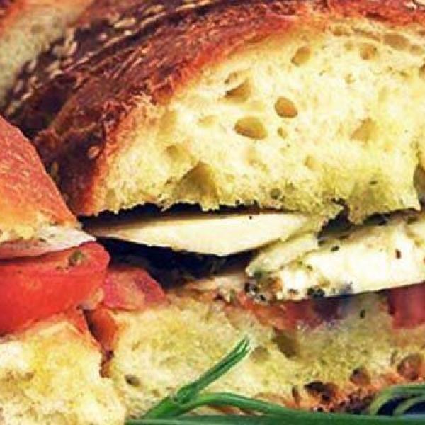 Pane Cunzato: ricetta e storia