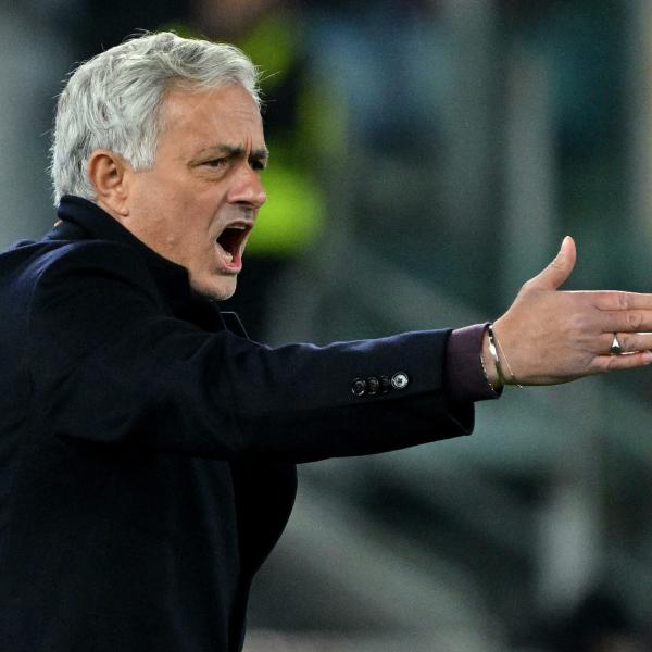 Roma-Napoli, Mourinho: “Resto qui. Su Dybala e la formazione…”