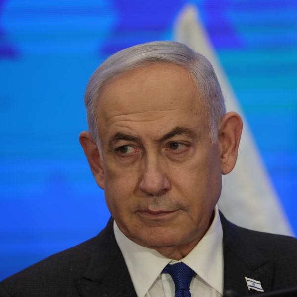 Netanyahu subirà un intervento per un’ernia: ministro Levin riceve la nomina di capo del governo ad interim